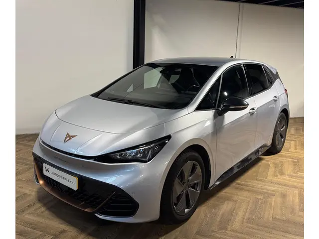 CUPRA Born Business 62 kWh KEYLESS CAM 2023 Elektrisch 12