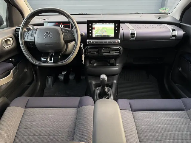 Citroën C4 Cactus 1.2 PureTech Shine 2015 Benzine 7