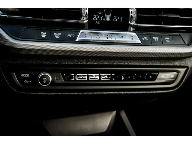 BMW 1 Serie 118i Executive | LED | Carplay | 2020 Benzine 11