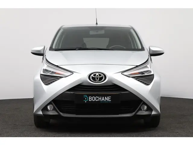 Toyota Aygo 1.0 VVT-i x-joy 2022 Benzine 6