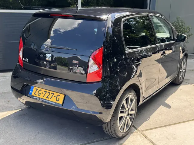 SEAT Mii 1.0 MPI 60pk FR 2019 Benzine 33