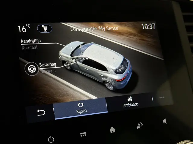 Renault Mégane 1.3 TCe 140 EDC Intens 2022 Benzine 42