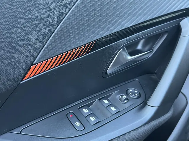 Peugeot e-2008 EV Active Pack 50 kWh 2022 Elektrisch 19