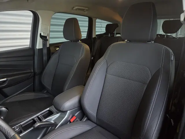 Ford Kuga 1.5 Trend 2017 Benzine 12