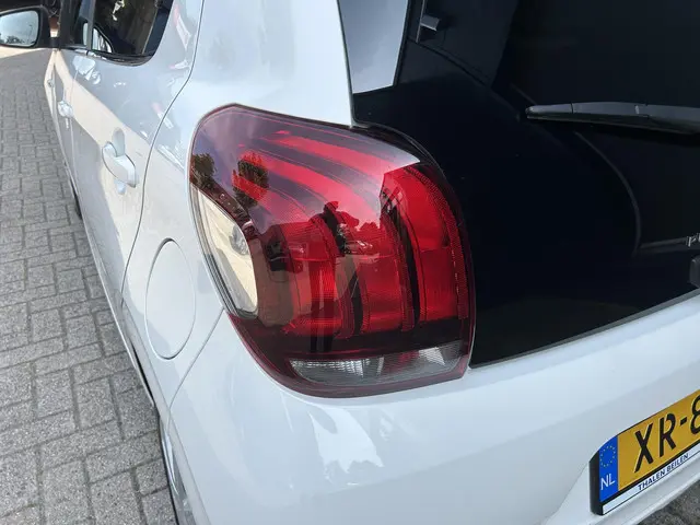 Peugeot 108 1.0 e-VTi Active 2019 Benzine 25