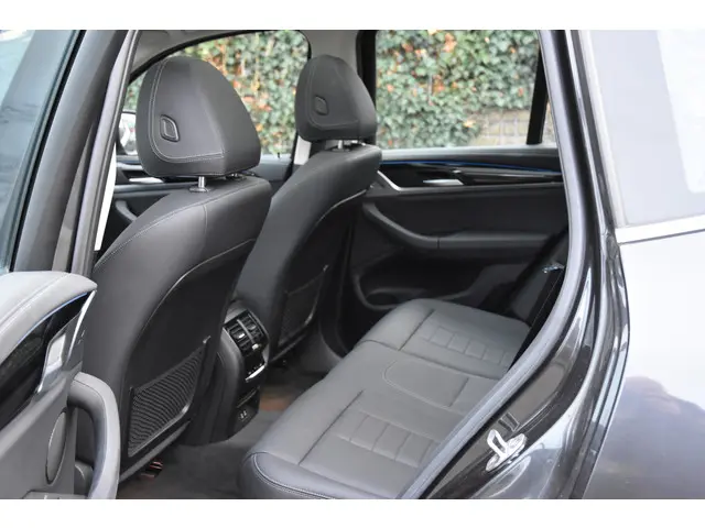 BMW iX3 Executive 80 kWh 2021 Elektrisch 9