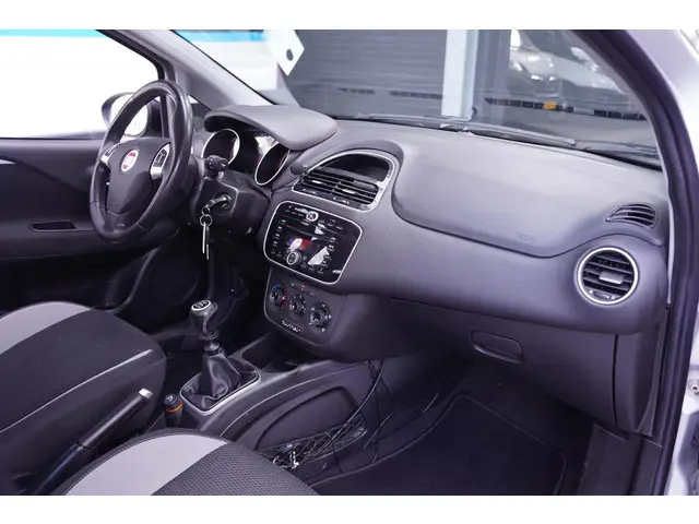 Fiat Punto Evo 0.9 TwinAir Easy 2012 Benzine 31
