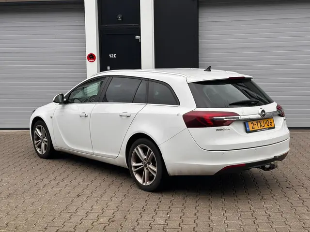 Opel Insignia Sports Tourer 1.6 T Business+ 2014 Benzine 15