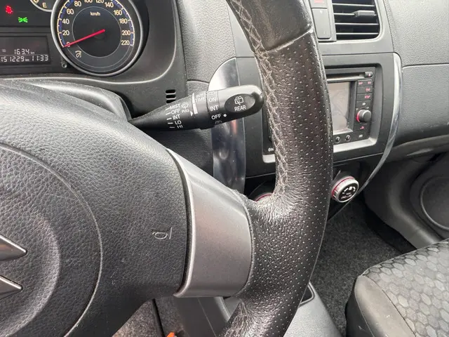 Suzuki SX4 1.6 Executive 2012 Benzine 11