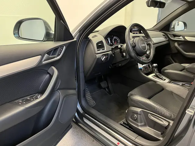 Audi Q3 1.4 TFSI CoD S-line 2018 Benzine 12