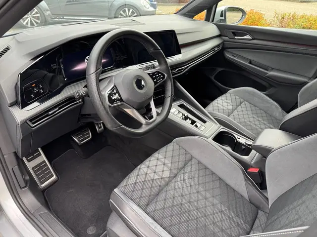 Volkswagen Golf 1.5 eTSI R-Line 2022 Benzine 13