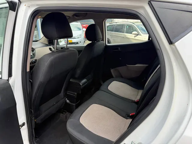 Hyundai i10 1.0i i-Drive MOOIE AUTO/80DKM 2016 Benzine 9