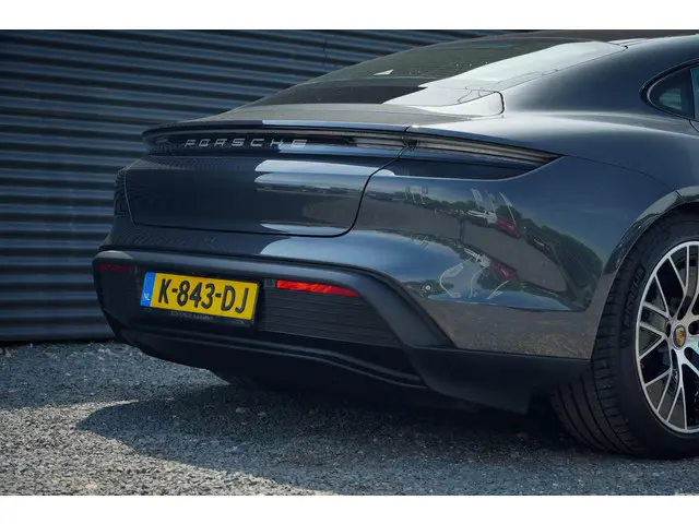Porsche Taycan 4S Performance 84 kWh 2020 Elektrisch 52