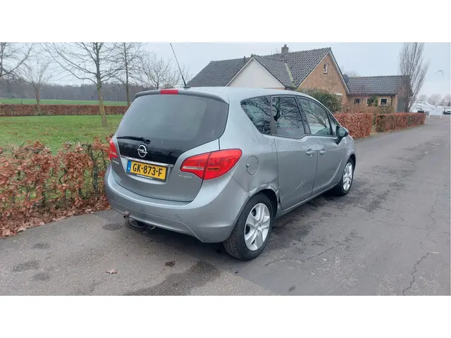 Opel Meriva 2