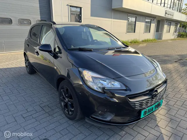 Opel Corsa 1.0 Turbo Cosmo| Navi| black&black| 2016 Benzine 4