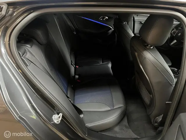 BMW 1 Serie 120d 2020 Diesel 18