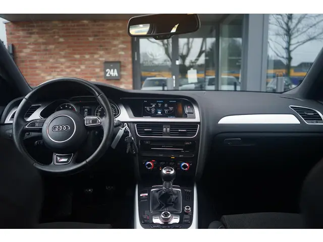 Audi A4 Avant 1.8 TFSI S-line 2013 Benzine 36