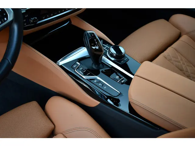 BMW 5 Serie 545e xDrive M-Sport 2021 Hybride Benzine 77