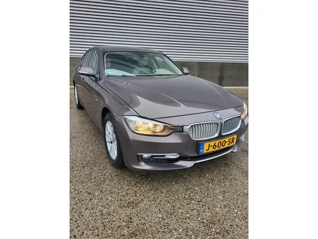BMW 3 Serie 320 I Hi executive modern 2015 Benzine 2