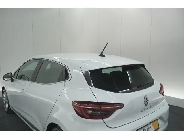 Renault Clio TCe 90 Techno 2023 Benzine 20