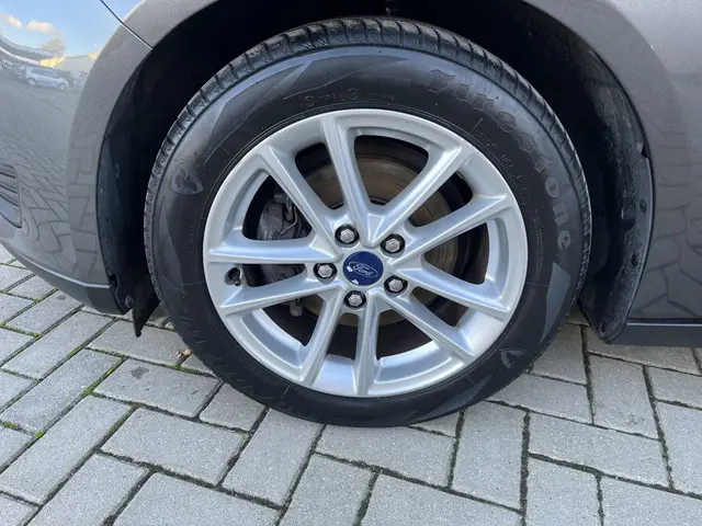 Ford Focus Wagon 1.0 Trend Edition *btw* 2015 Benzine 16