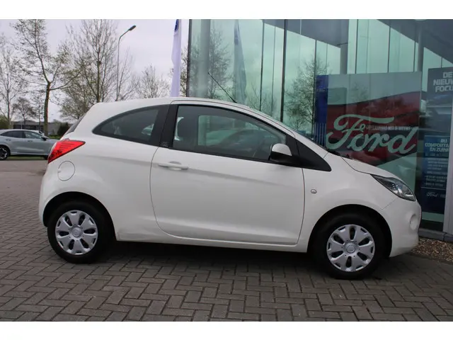 Ford Ka 1.2 Style start/stop 2014 Benzine 5