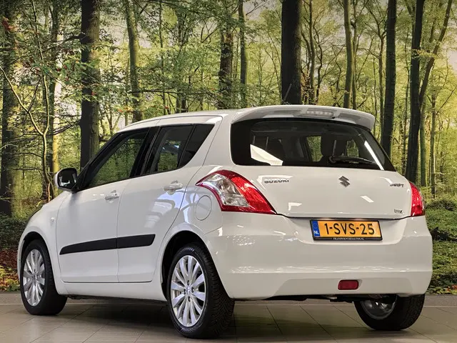 Suzuki Swift 1.2 Bandit EASSS 2013 Benzine 7