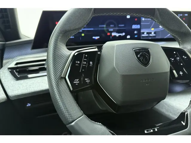 Peugeot 3008 1.2 Hybrid 145 GT 2025 Hybride Benzine 19