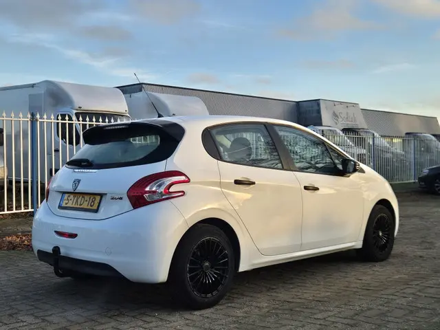 Peugeot 208 1.0 VTi Access 2014 Benzine 5