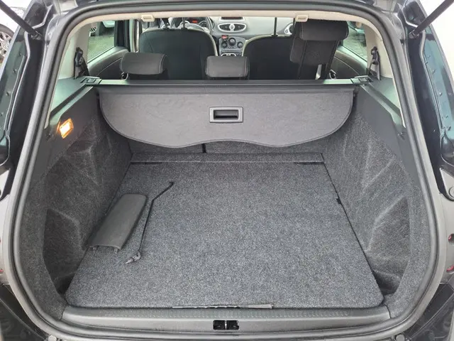 Renault Clio Estate 1.2 TCE Collection 2012 Benzine 26