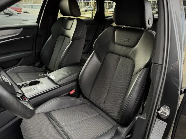 Audi A6 Avant 40 TFSI S edition 2021 Benzine 12