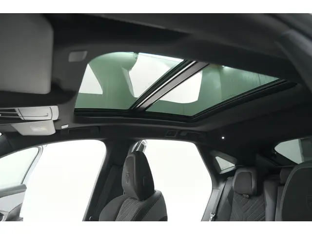 Peugeot 3008 Hybrid 136 e-DSC6 GT 2024 Hybride Benzine 5