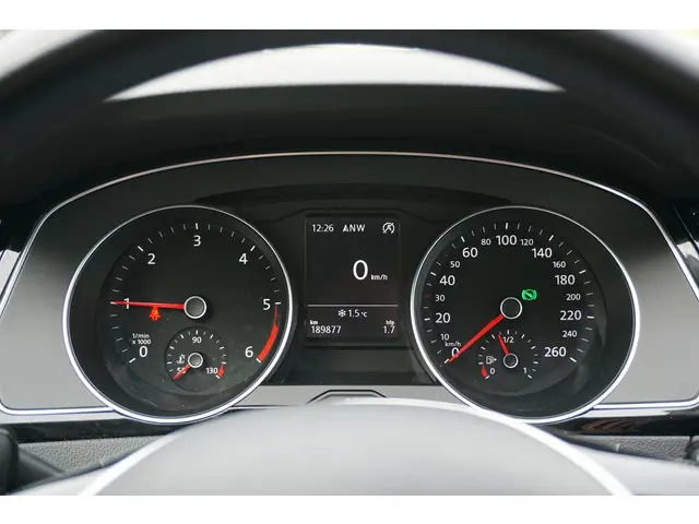 Volkswagen Passat 1.6 TDI Comfortline 2015 Diesel 26