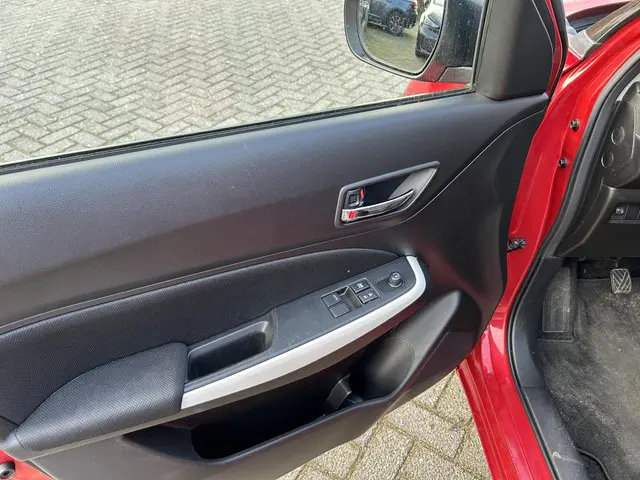 Suzuki Swift 1.2 Select Smart Hybrid 2020 Benzine 12