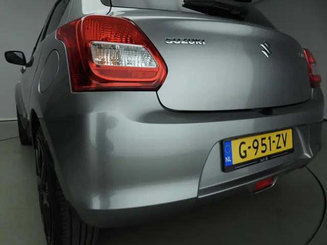 Suzuki Swift 1.2 Select 2020 Benzine 32