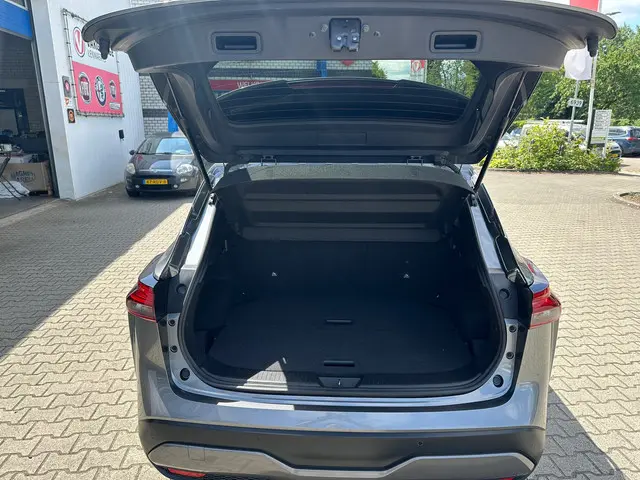 Nissan QASHQAI 1.3 MHEV Tekna 2023 Hybride Benzine 21