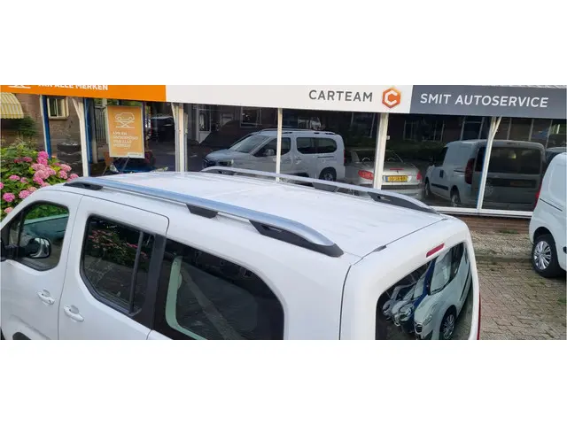 Opel Combo Tour 1.2 Turbo L2H1 Edition 7p. 2020 Benzine 40