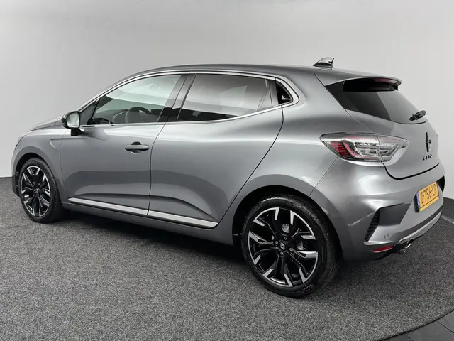 Renault Clio 1.0 TCe 90 GPF techno 2024 Benzine 12