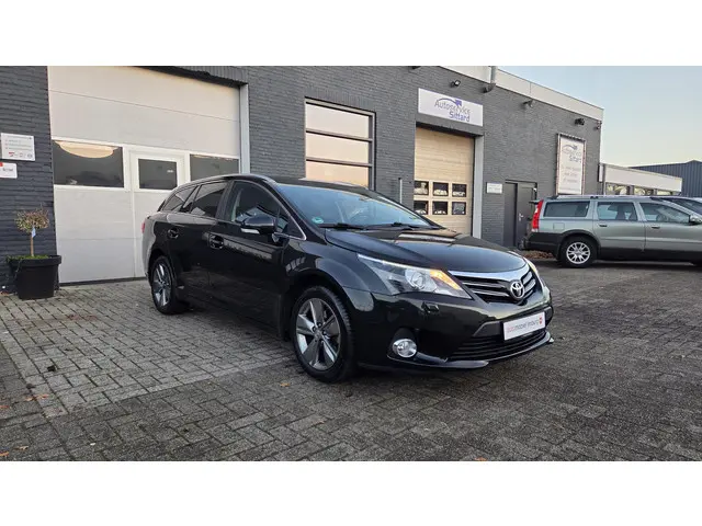 Toyota Avensis Touring Sports 1.8 VVT-i Sol 2015 Benzine 8