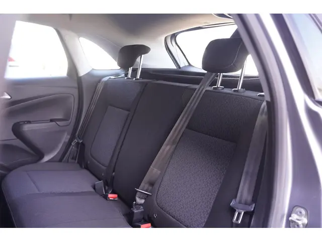 Opel Crossland 1.2 Turbo Edition 2021 Benzine 32