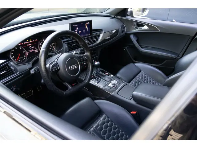 Audi RS6 Avant 4.0 TFSI RS 6 quattro 2015 Benzine 6