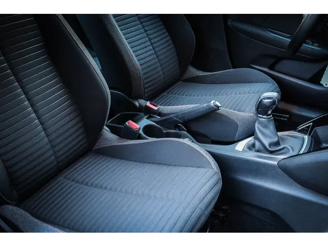 Peugeot 208 1.2 PureTech Active 2020 Benzine 13