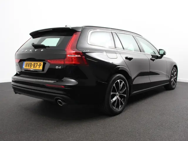 Volvo V60 2.0 B4 Momentum 2022 Benzine 7
