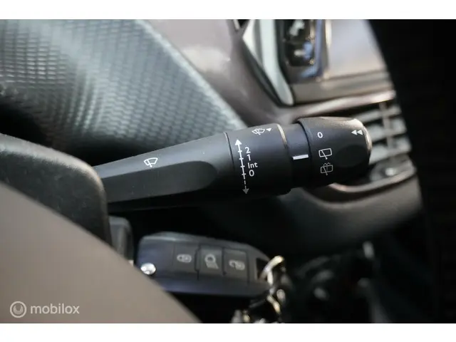 Peugeot 2008 1.2 PureTech Active 2014 Benzine 16