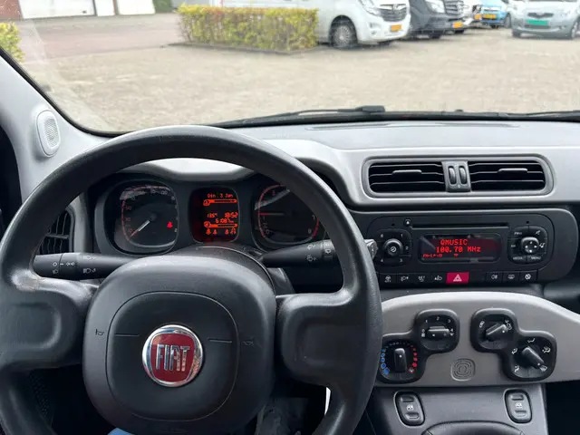 Fiat Panda 0.9 TwinAir Easy *AC 2013 Benzine 12