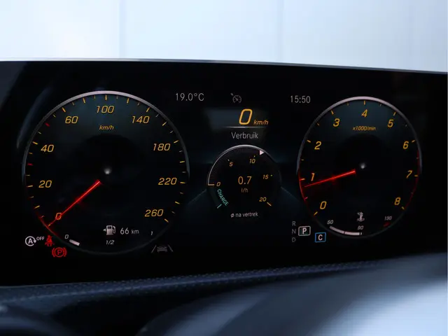 Mercedes-Benz A-Klasse 200 AMG-line 2019 Benzine 41