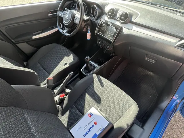 Suzuki Swift 1.2 Select Smart Hybrid 2022 Benzine 19