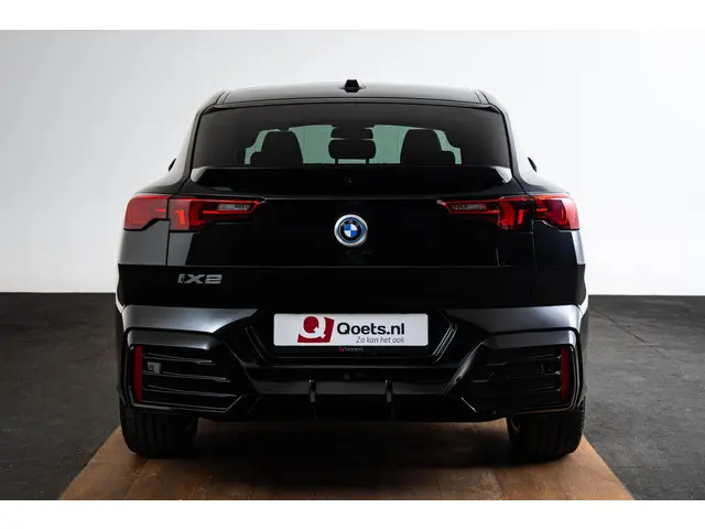 BMW iX2 xDrive30 67 kWh 2024 Elektrisch 8