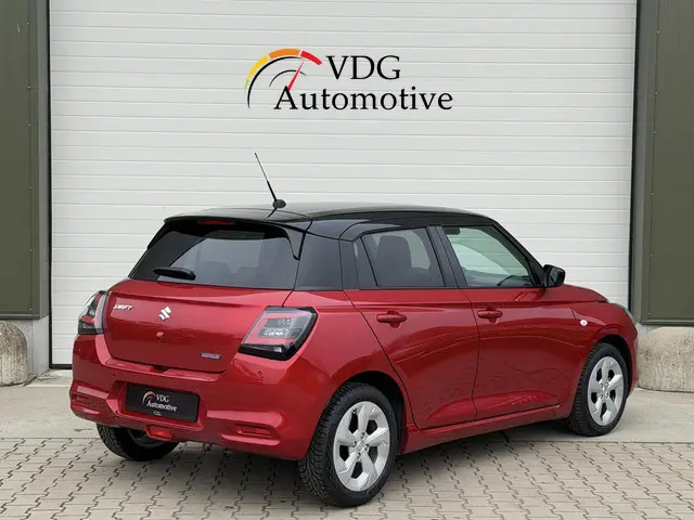 Suzuki Swift 1.2 Select Smart Hybrid 2025 Benzine 4