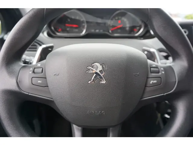 Peugeot 208 1.2 e-VTi Envy 2014 Benzine 21